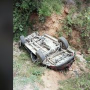 गाडी दुर्घटनामा सुदूरपश्चिमका कानूनमन्त्रीकी पत्नीसहित २ जनाको मृत्यु